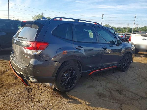 2022 SUBARU FORESTER