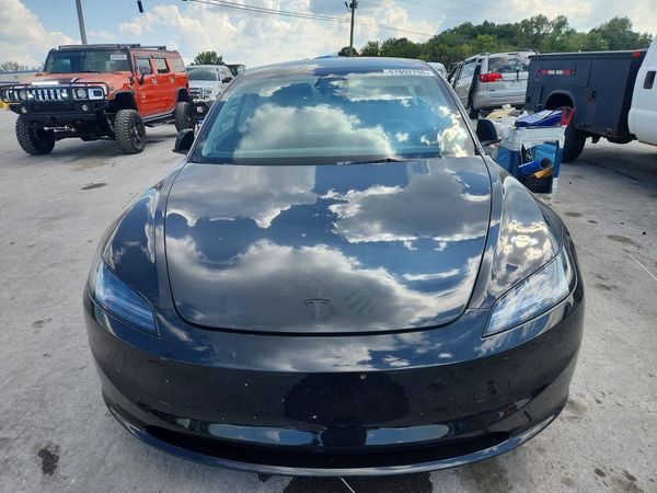 2026 TESLA MODEL 3