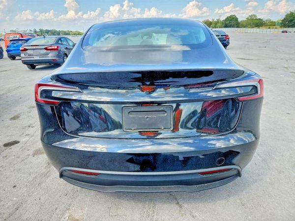 2026 TESLA MODEL 3