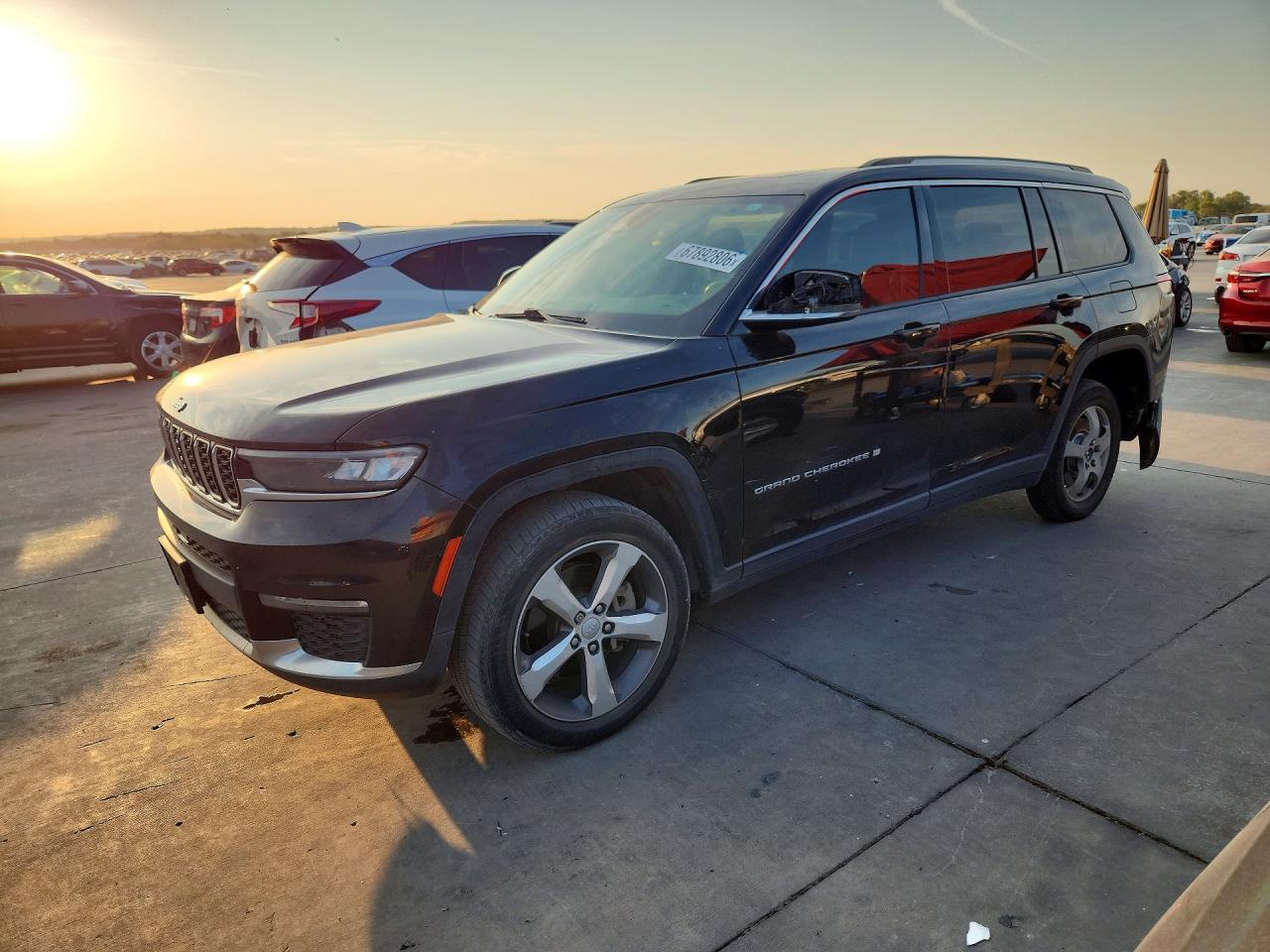 2021 JEEP GRAND CHEROKEE — Front 3/4