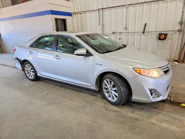 2012 TOYOTA CAMRY SOLA Hybrid — Passenger 3/4