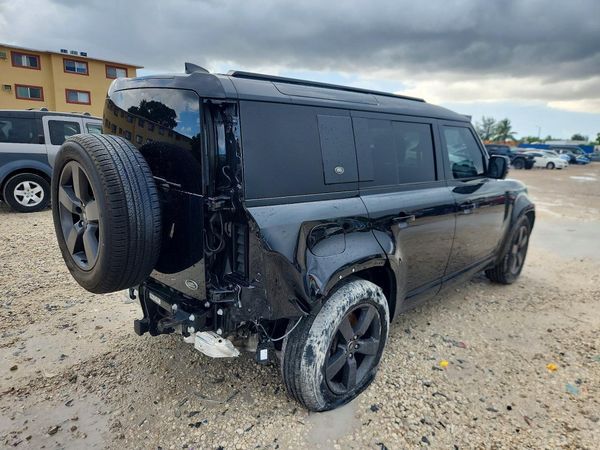 2022 LAND ROVER DEFENDER 110 X-Dynamic HSE