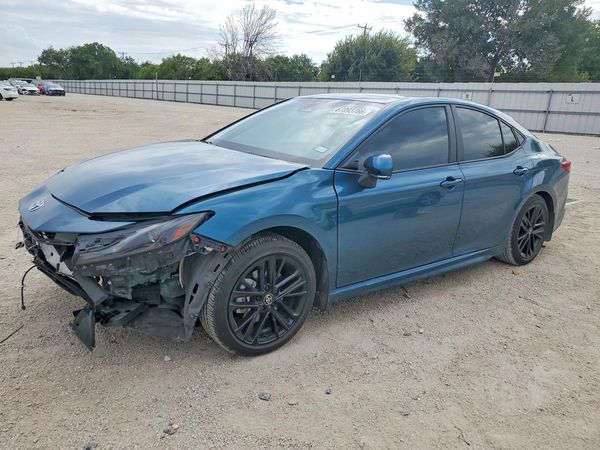 2025 TOYOTA CAMRY — Front 3/4