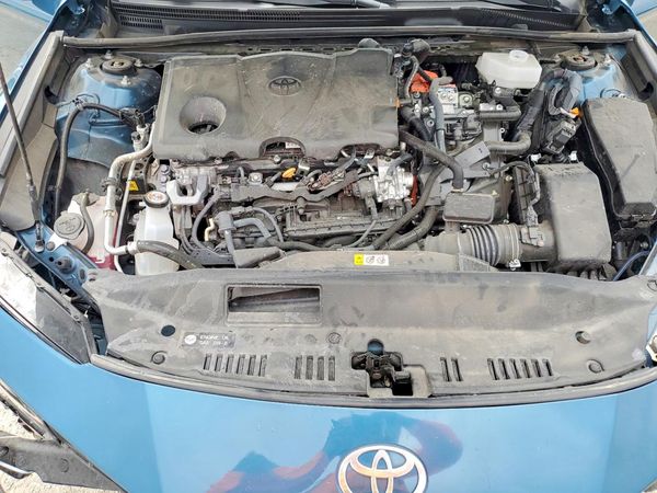 2025 TOYOTA CAMRY — Engine bay