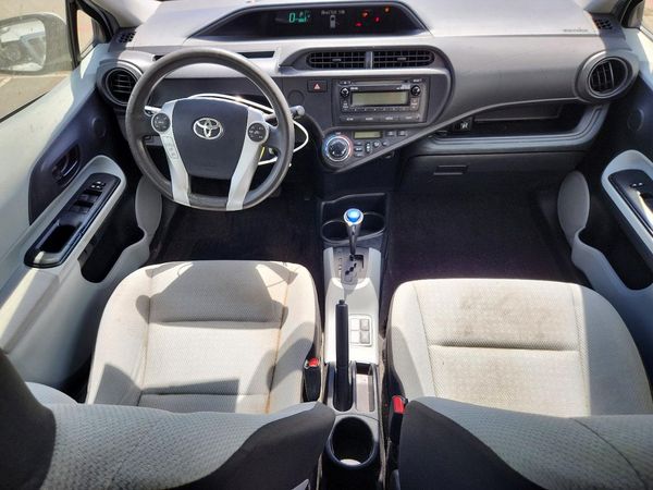2012 TOYOTA PRIUS
