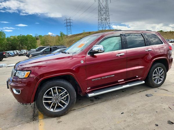 2021 JEEP CHEROKEE Overland — Front 3/4