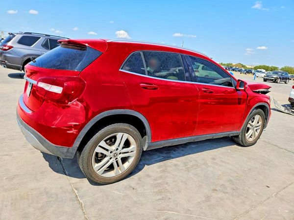 2018 MERCEDES-BENZ GLA