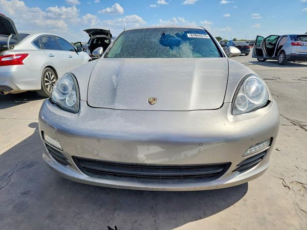 2012 PORSCHE PANAMERA Base (2WD), 4 (4WD)