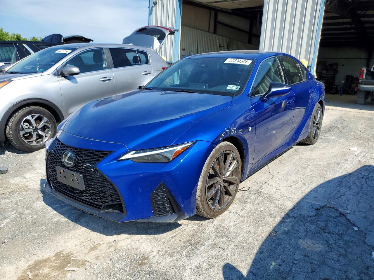 2022 LEXUS IS