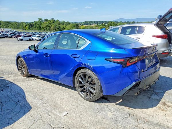2022 LEXUS IS