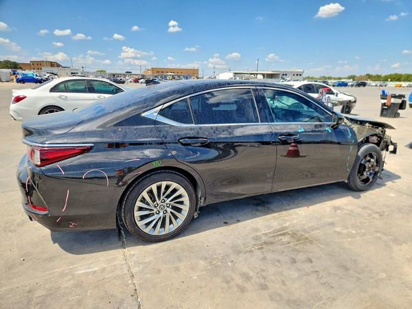 2019 LEXUS ES