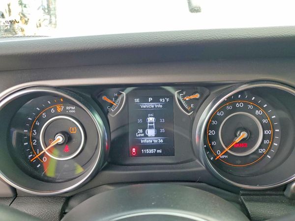 2023 JEEP GLADIATOR
