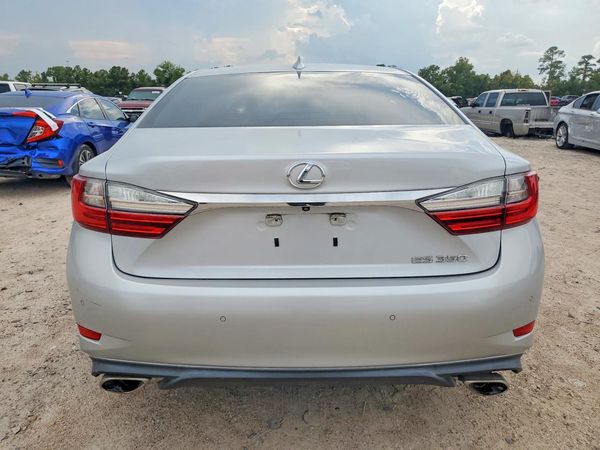 2016 LEXUS ES