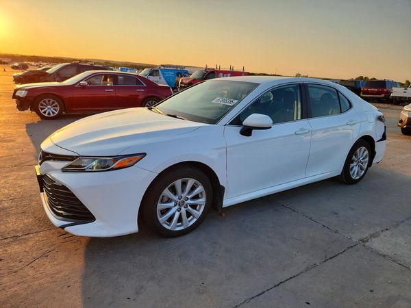 2019 TOYOTA CAMRY