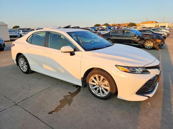 2019 TOYOTA CAMRY