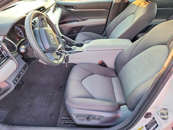 2019 TOYOTA CAMRY
