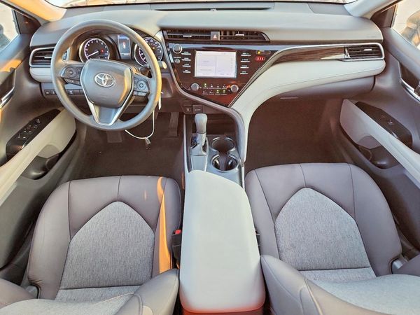 2019 TOYOTA CAMRY