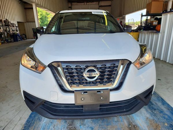 2020 NISSAN KICKS