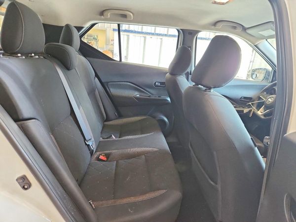 2020 NISSAN KICKS