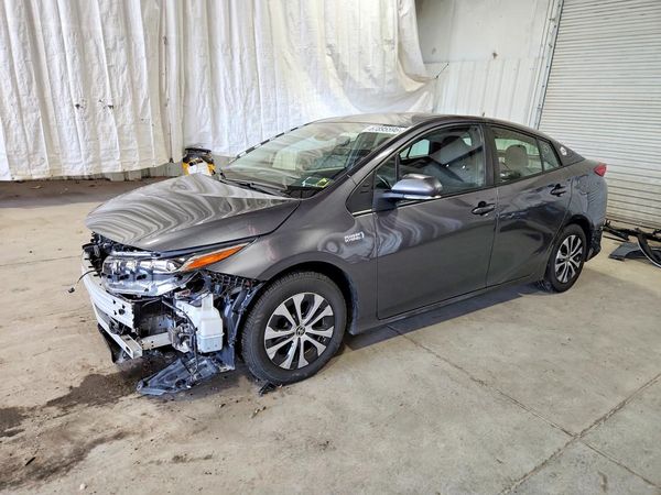 2021 TOYOTA PRIUS