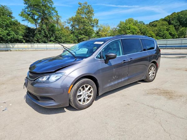 2021 CHRYSLER VOYAGER