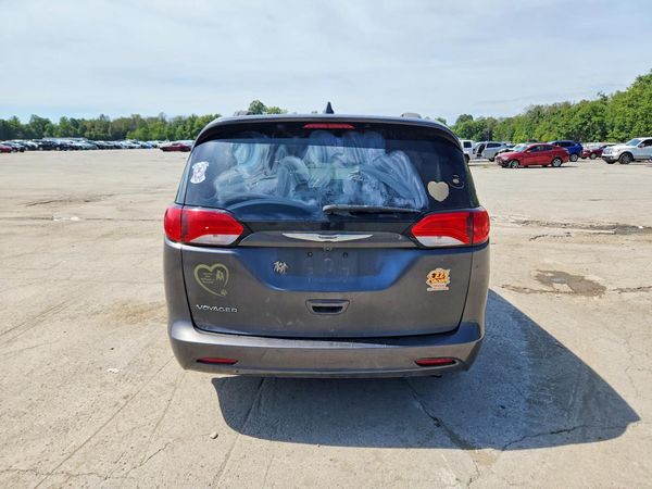 2021 CHRYSLER VOYAGER