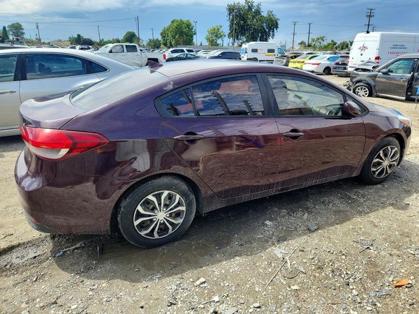 2017 KIA FORTE LX Base