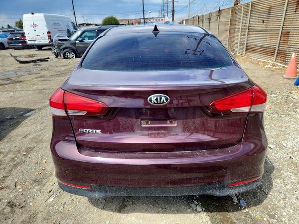 2017 KIA FORTE LX Base
