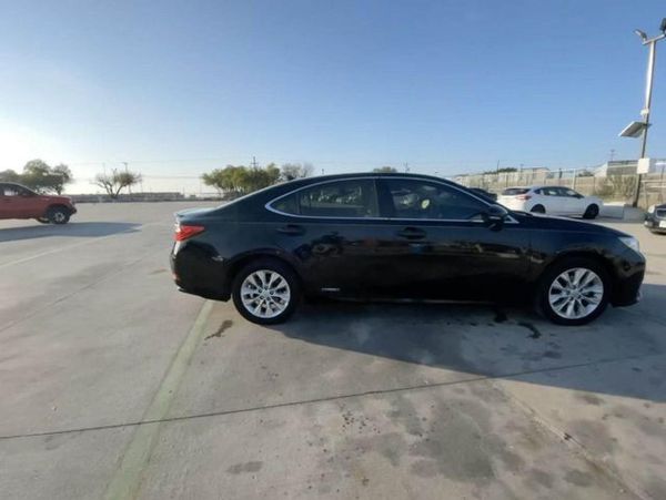 2014 LEXUS ES