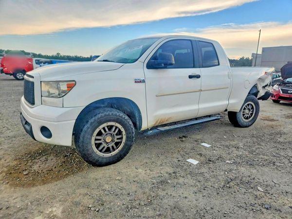 2012 TOYOTA TUNDRA