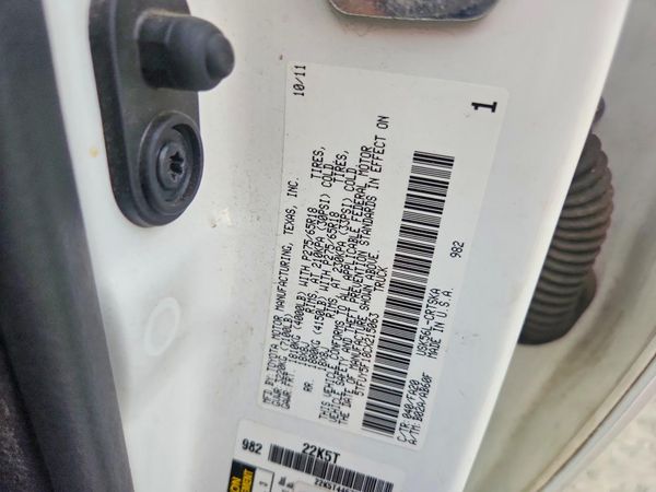2012 TOYOTA TUNDRA SR5