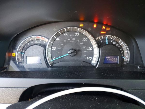 2014 TOYOTA CAMRY