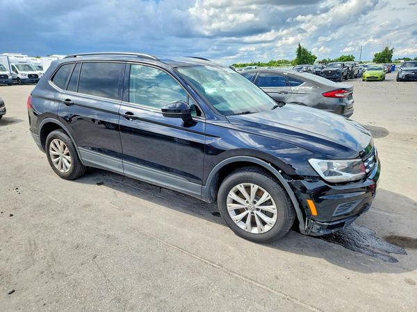 2018 VOLKSWAGEN TIGUAN S — Passenger 3/4