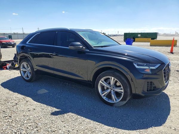 2022 AUDI Q8