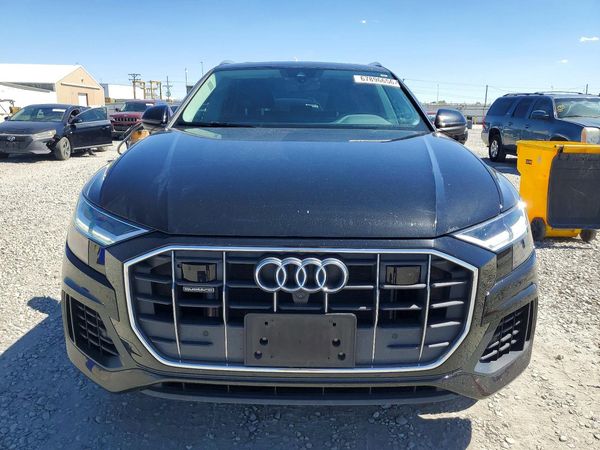 2022 AUDI Q8
