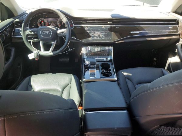 2022 AUDI Q8