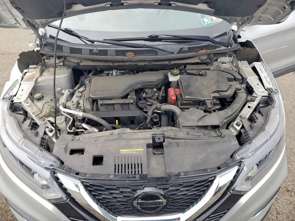 2020 NISSAN ROGUE SPORT — Engine bay