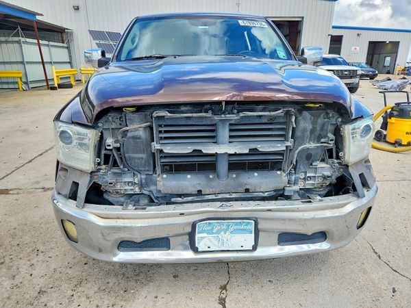2014 RAM 1500 Laramie
