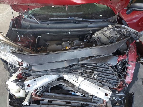 2019 TOYOTA RAV4 LE — Engine bay