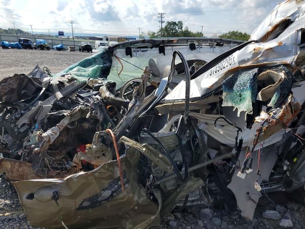 2015 TOYOTA SIENNA — DENT