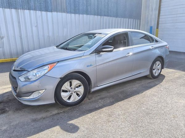 2014 HYUNDAI SONATA — DSFA — Front 3/4