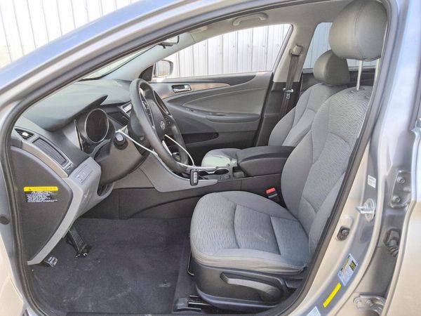 2014 HYUNDAI SONATA Hybrid/ Hybrid Limited — DENT