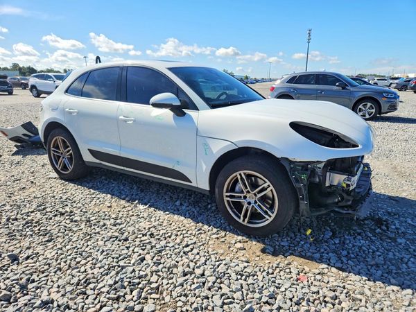 2020 PORSCHE MACAN