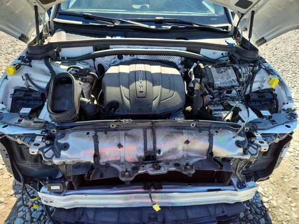 2020 PORSCHE MACAN