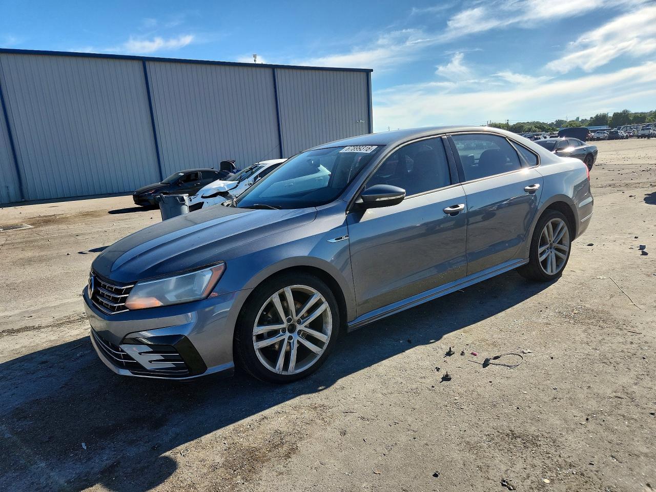 2018 VOLKSWAGEN PASSAT