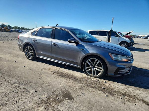 2018 VOLKSWAGEN PASSAT