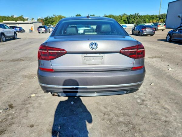 2018 VOLKSWAGEN PASSAT