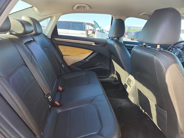 2018 VOLKSWAGEN PASSAT