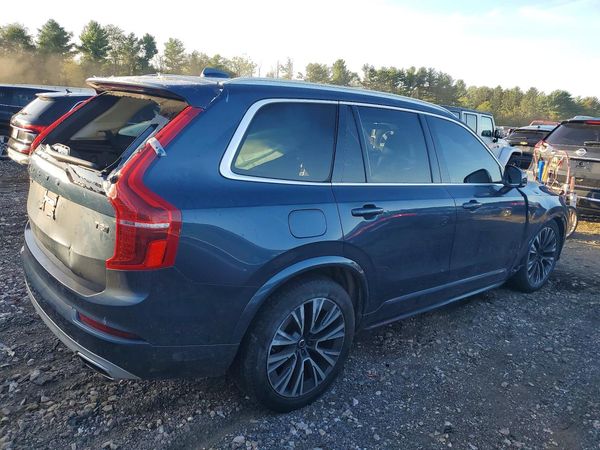 2021 VOLVO XC90 Momentum — PSRA