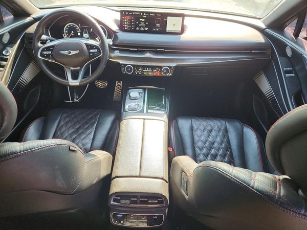 2023 GENESIS G80